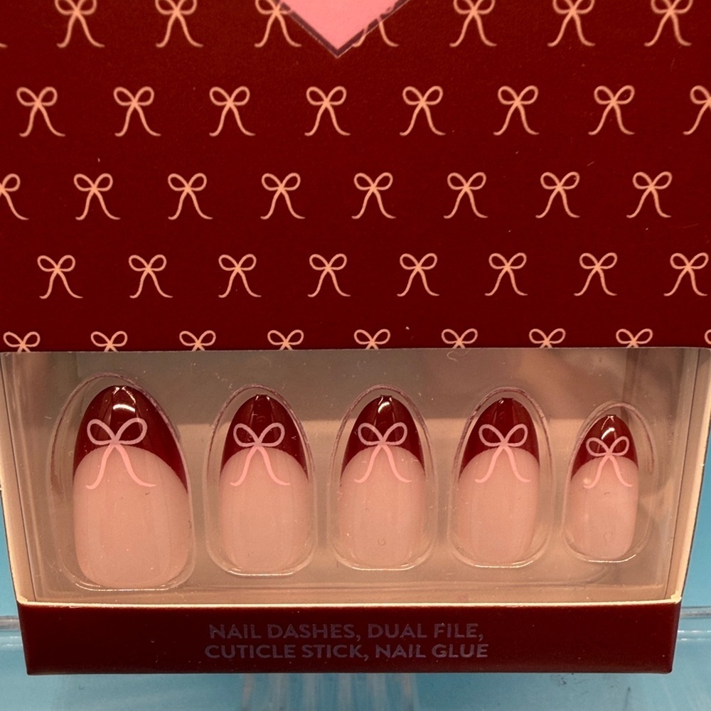 Red Aspen Besties Pink Press-On Nails - Picture 2 of 5